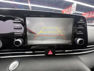 Hyundai Elantra 2023 — фото 16 из 26