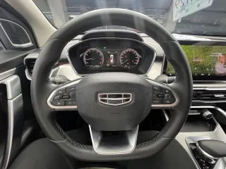 Geely Coolray 2021 — фото 15 из 26