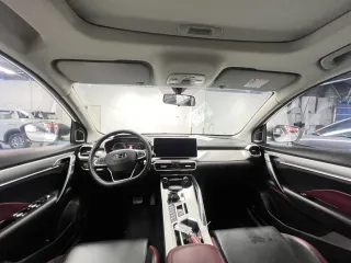 Geely Coolray 2021 — фото 11 из 26