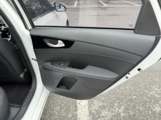 Kia K3 2021 — фото 17 из 29