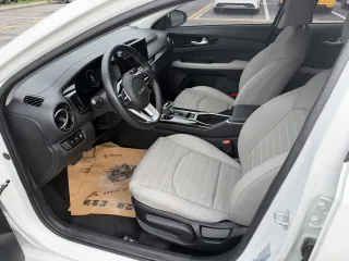 Kia K3 2022 — фото 13 из 27
