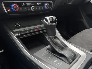 Audi Q3 2023 — фото 13 из 27