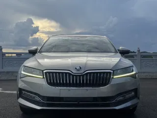 Skoda Superb 2022 — фото 20 из 25