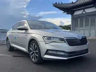 Skoda Superb 2022 — фото 19 из 25
