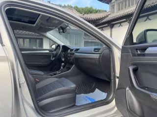 Skoda Superb 2022 — фото 13 из 25