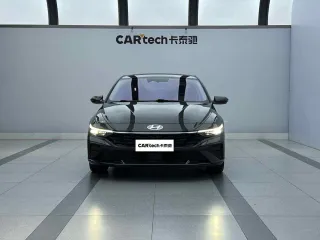 Hyundai Elantra 2023 — фото 3 из 28