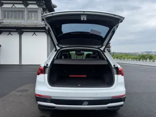 Audi Q3 2022 — фото 10 из 32