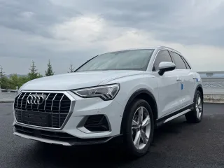 Audi Q3 2022 — фото 1 из 32