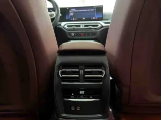 BMW 3-Series 2022 — фото 1 из 52