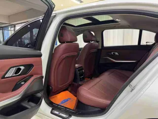 BMW 3-Series 2022 — фото 17 из 52