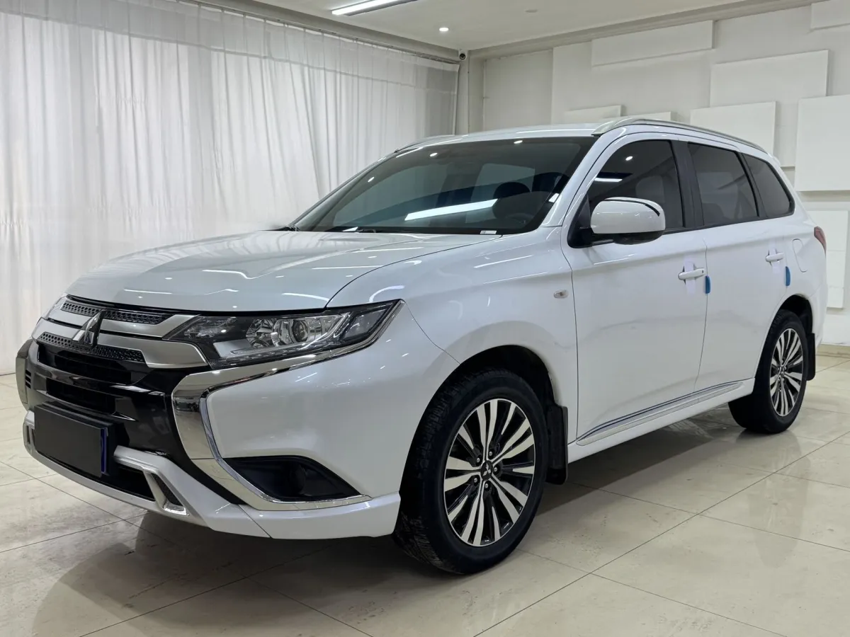 Mitsubishi Outlander 2022