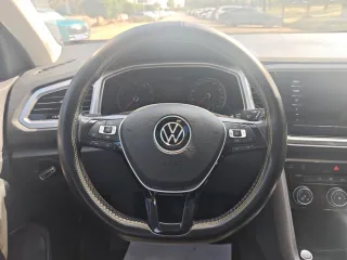 Volkswagen T-Roc 2023 — фото 15 из 25