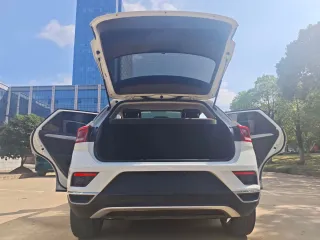 Volkswagen T-Roc 2023 — фото 13 из 25
