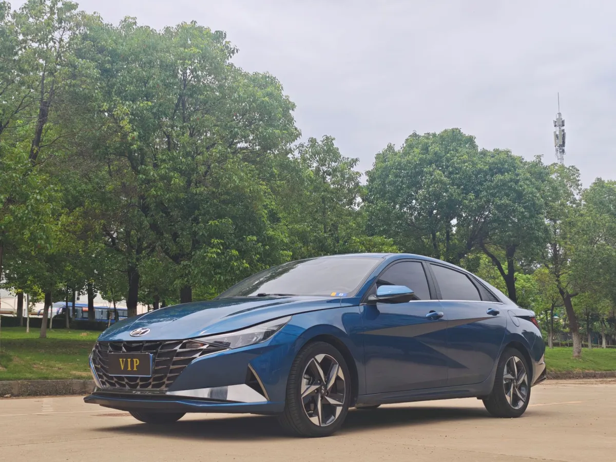 Hyundai Elantra