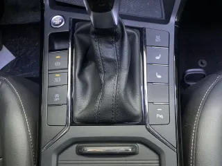 Volkswagen Passat 2023 — фото 10 из 30