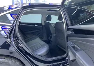 Volkswagen Passat 2023 — фото 17 из 30