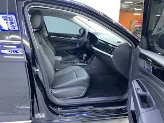 Volkswagen Passat 2023 — фото 16 из 30