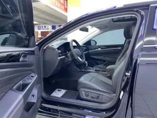 Volkswagen Passat 2023 — фото 12 из 30