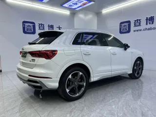 Audi Q3 2022 — фото 15 из 28