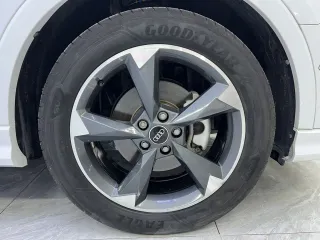 Audi Q3 2022 — фото 21 из 28