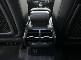 Audi Q3 2022 — фото 12 из 28