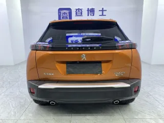 Peugeot 2008 2021 — фото 17 из 28