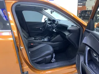Peugeot 2008 2021 — фото 14 из 28
