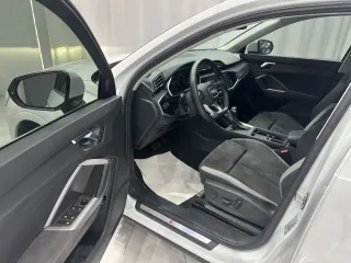 Audi Q3 2022 — фото 7 из 25