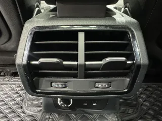 Audi Q3 2022 — фото 13 из 27