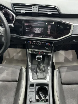 Audi Q3 2022 — фото 12 из 27