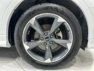 Audi Q3 2022 — фото 20 из 27