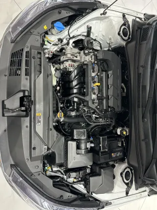Hyundai Elantra 2023 — фото 21 из 25