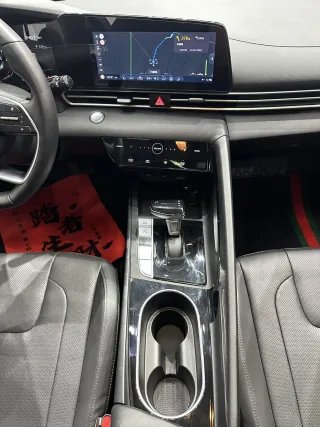 Hyundai Elantra 2023 — фото 12 из 25