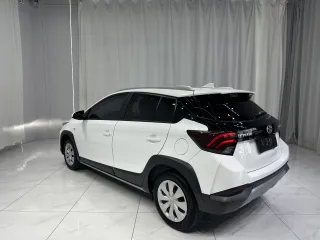 Toyota Yaris L 2022 — фото 21 из 27