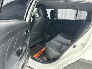 Toyota Yaris L 2022 — фото 9 из 27