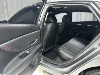 Hyundai Elantra 2022 — фото 16 из 25