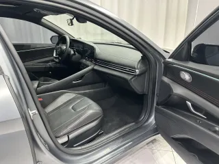 Hyundai Elantra 2022 — фото 19 из 25