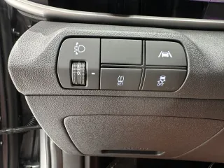 Hyundai Elantra 2022 — фото 9 из 25