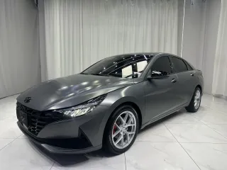 Hyundai Elantra 2022 — фото 1 из 25