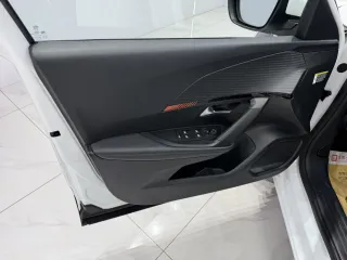 Peugeot 2008 2022 — фото 8 из 25