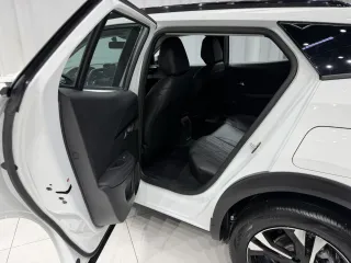 Peugeot 2008 2022 — фото 16 из 25