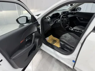 Peugeot 2008 2022 — фото 7 из 25