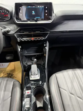 Peugeot 2008 2022 — фото 12 из 25