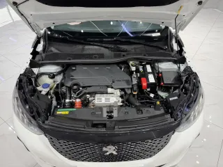 Peugeot 2008 2022 — фото 21 из 25