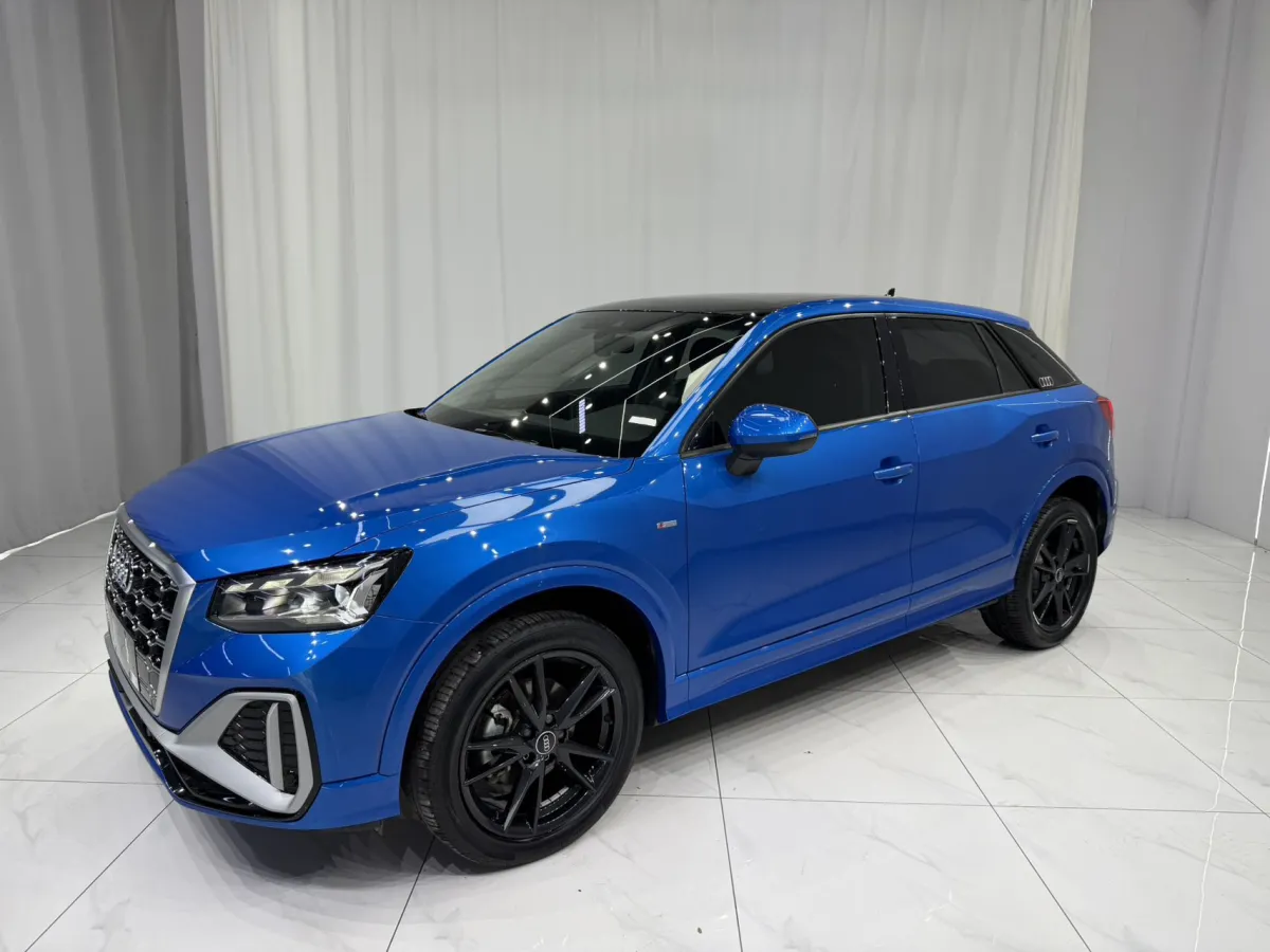 Audi Q2 2022 — фото 1 из 27