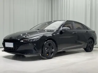 Hyundai Elantra 2022 — фото автомобиля из Китая