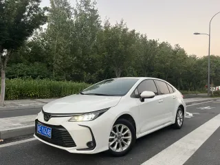 Toyota Corolla 2022 — фото автомобиля из Китая