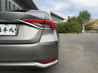 Toyota Corolla 2023 — фото 8 из 33
