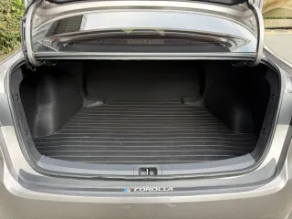 Toyota Corolla 2023 — фото 9 из 33