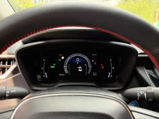 Toyota Corolla 2023 — фото 19 из 33